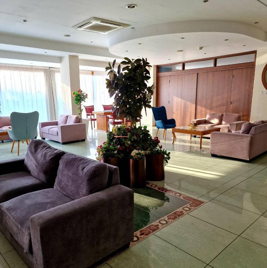 M. Moniatis Hotel Lemesós Eksteriør bilde